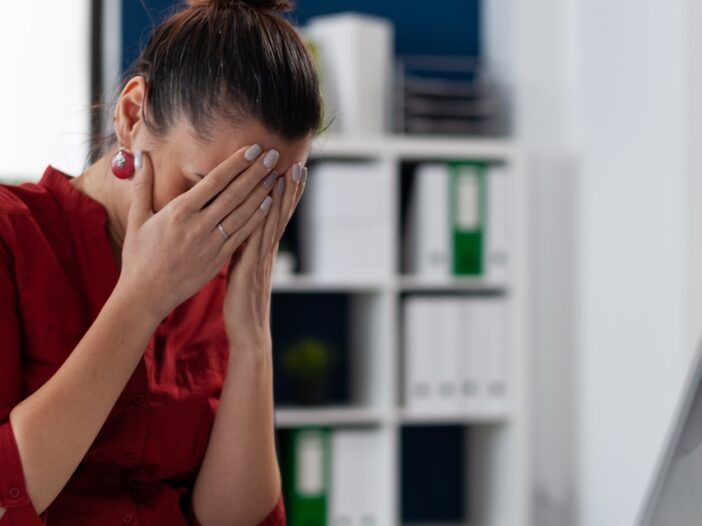 Sad entrepreneur in red shirt holding face in palms. Disappointed businesswoman working on laptop recieved bad news. Stressed employee having a breakdown sitting at startup desk. SSUCv3H4sIAAAAAAAAA41Sy67jIAz9F9ZFCglJSH/lahYGnBZdEiIgc6eq8u9jSKRKsxpWfhzsYx+/mbPszvQwTv2sGy66tuFSGuCgxMBFCzBNCJ1Vlt2YhYzsThjVSdm2jRx61dC7MQ3JGXZ/M+f9nnKE7MLK7pSJuFqM1UTrcogOPHnHjaUMeU+Yyrf03HPGmHIw3xULNmj8uDYiLCm7Bav7gtfiTAzVEW0X52pp96hftmfIZ87iFpLLNZBqxMD6D2YLq+3PXPBhjzr8OSl4WF7VWkIZBz0uuOazDL4QlyuZPvWP0iDjg8Y8B7sW8/Uucdo0bTHtuhjH7T9jv4jKA1dDXN7HUTbqEerevthEUo0CDdfd1HEpZsthHARXopVCwiBG7IpwQyuV6gnRkMhSNIpPbddzO00zgO1EbzTBhsZ0YzfOvJeT4nJUPVcSWi5UM2lUswHRMKLz/UNaLWU+ohPys+hLxMO+5vg6yfsQNtCe5JrBJ7yxJ6REAHsF6OMWnXHr46xi6GrCctpryGW6uoMilbNXq/Nino6ipc+b7ZsPYNFe6V0vjs7ociP+dvjzQR/H8Rc020Os7wIAAA==